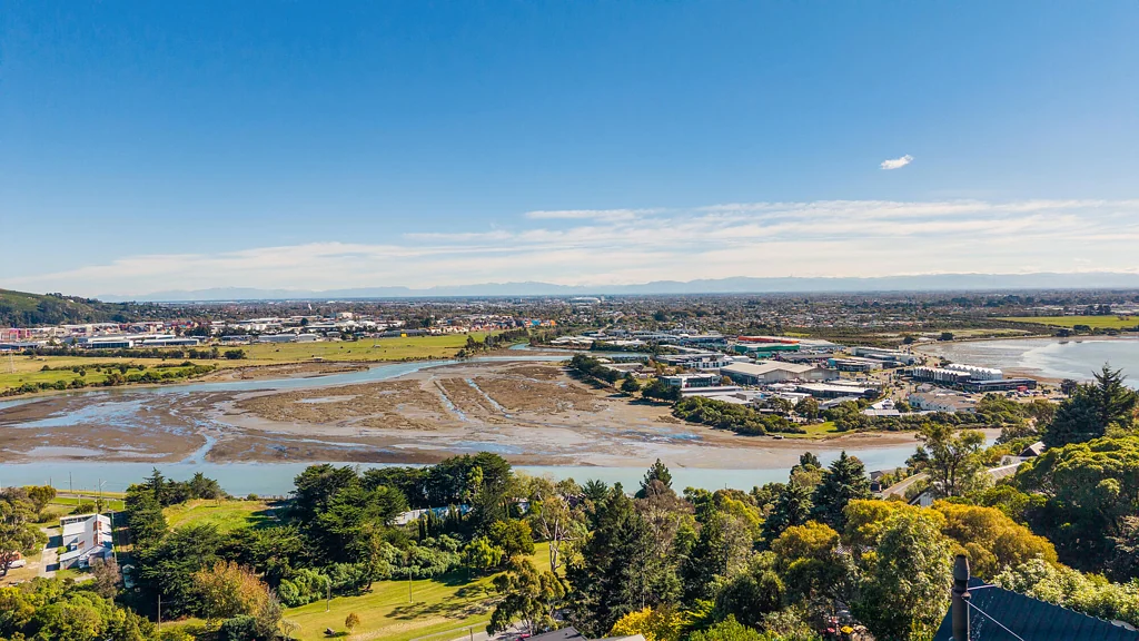 Mount Pleasant 4 Bedroom Views, Sun, Lifestyle