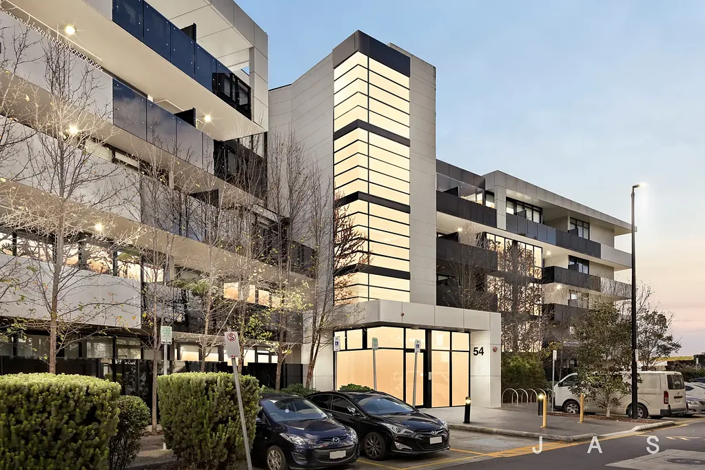 Maribyrnong 2 Bedroom Stunning Park Views, Superb Lifestyle Location