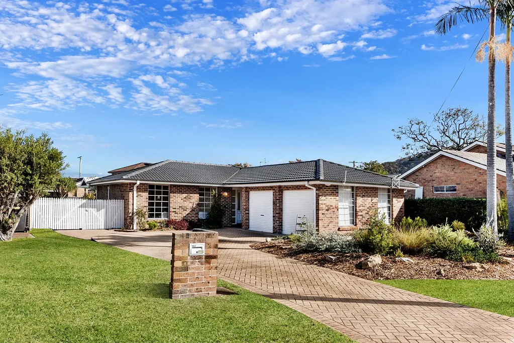 Shoalhaven Heads 4 Bedroom Peaceful Village Living.