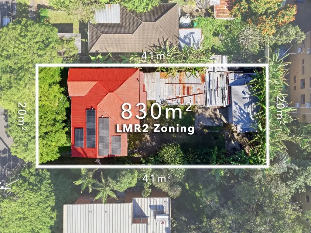 St Lucia 4غرفة نوم 830m2 LMR2 DEVELOPMENT OPPORTUNITY – TWO LOTS, ONE TITLE