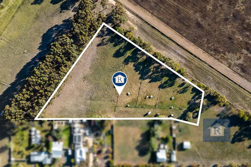 Cressy  Escape to the Country – Space, Potential, and Peace