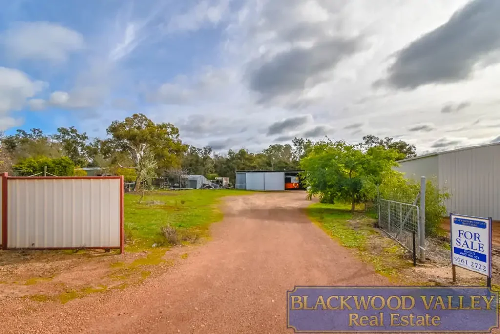 Boyup Brook  UNDER OFFER, UNDER OFFER, UNDER OFFER
