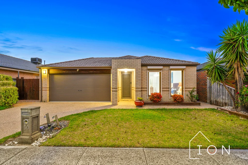 30 Dan Morgan Drive, Cranbourne East, VIC 3977