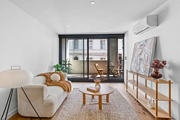 211/270 Lygon Street, Brunswick East
