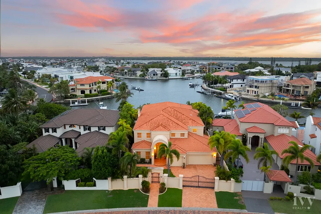 6 Brittanic Crescent, Paradise Point, QLD 4216