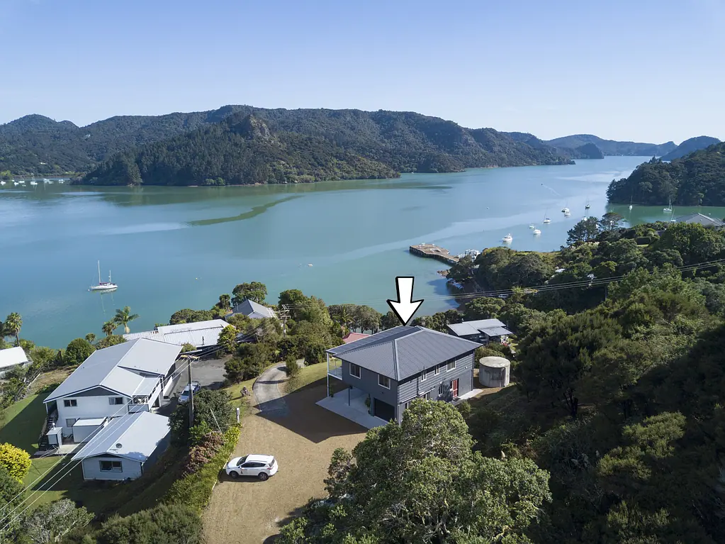Whangaroa 3房  $200,000 PRICE DROP - PANORAMIC HARBOUR VIEWS