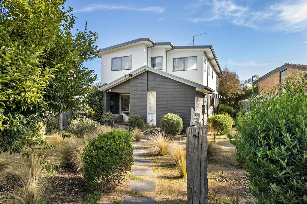 Beachside Bliss with Breathtaking Water Views - Spacious Coastal Living