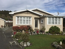 25 MacDougall Avenue