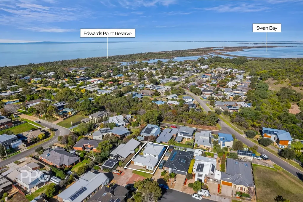 St Leonards 5ਬੈੱਡਰੂਮ Where Spacious Living and Seaside Style Align