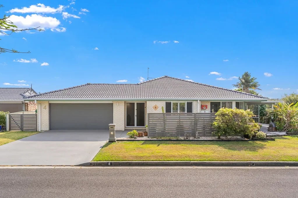 4 Marina Place, West Ballina, NSW 2478