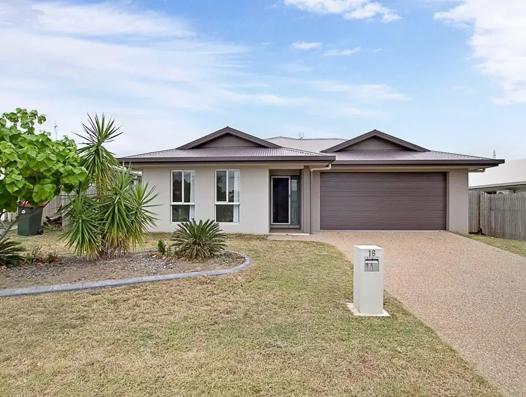 Exceptional Family Home in a Quiet, Well-Positioned Deeragun Court!