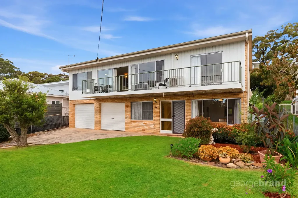 Coastal Charm in Sought-After Grove Road!
