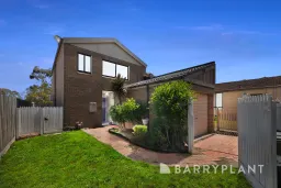 34 Village Avenue, Taylors Lakes