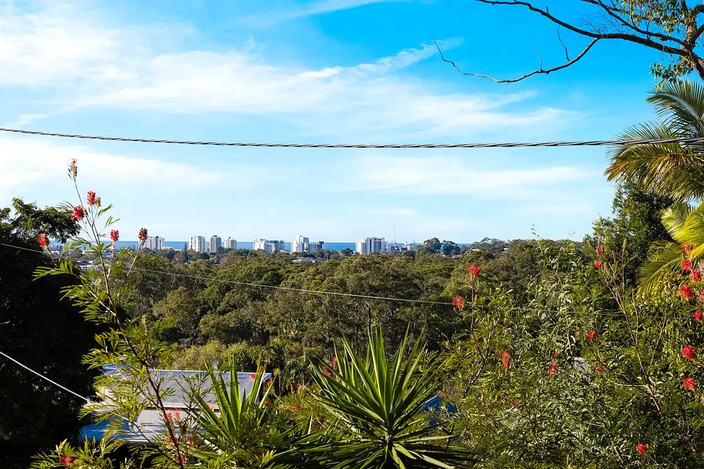 Buderim 4 Bedroom Stunning Family Home, Dual Living Potential, and Views of the Ocean