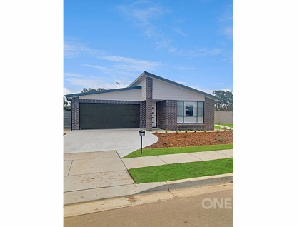 36 Aston Martin Drive, Goulburn, South Coast, 4 غرف, 2 حمامات, House