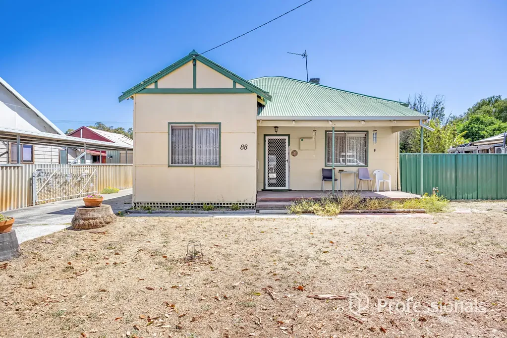 88 Coombes Street, Collie, WA 6225