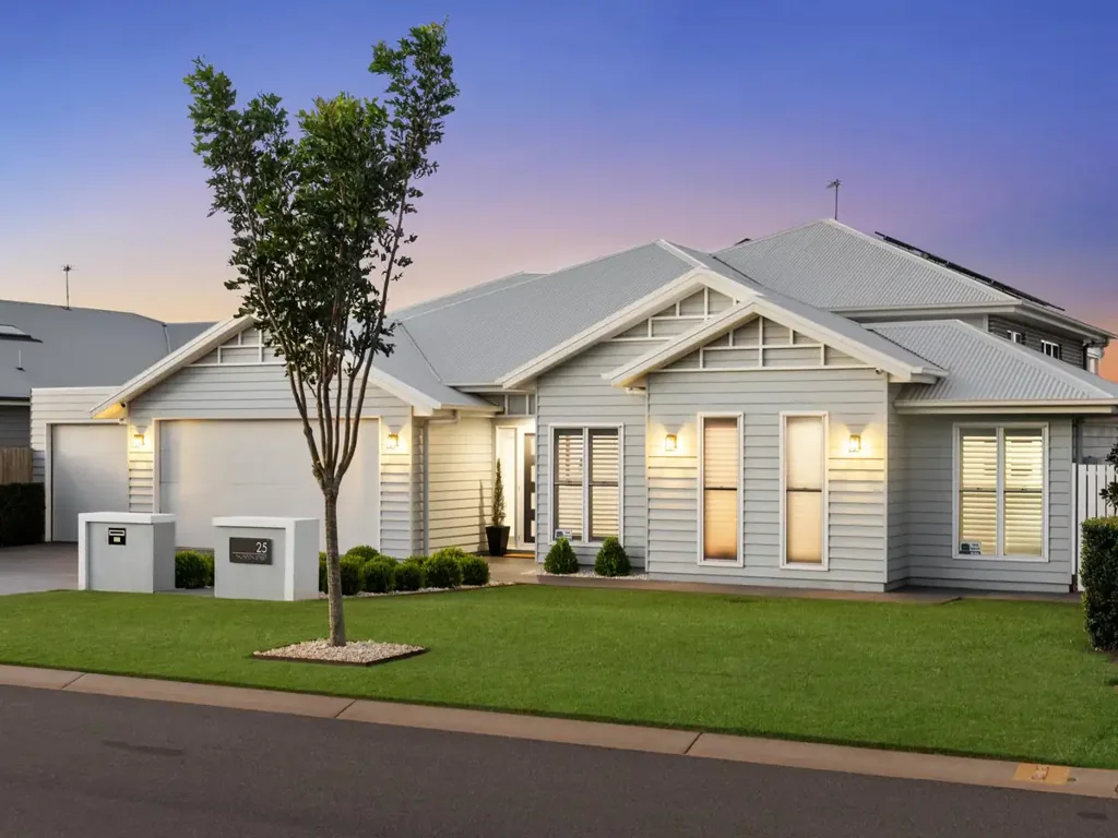 Kleinton 4房  Elevated Family Living with Spectacular Views- Inspection by Appointment