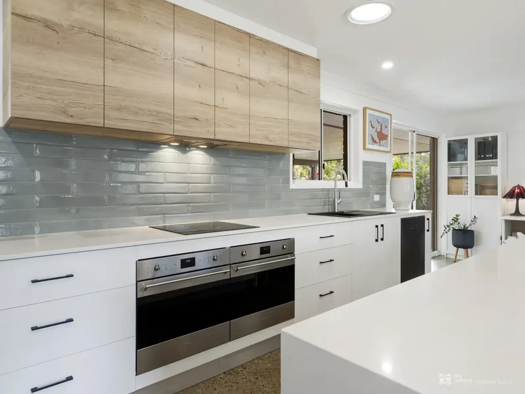 Pottsville 3房  Stylish Renovation, Huge Yard & Walk-to-Everything Location