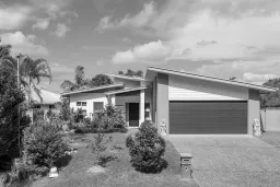 24 Creekside Esplanade, Cooloola Cove