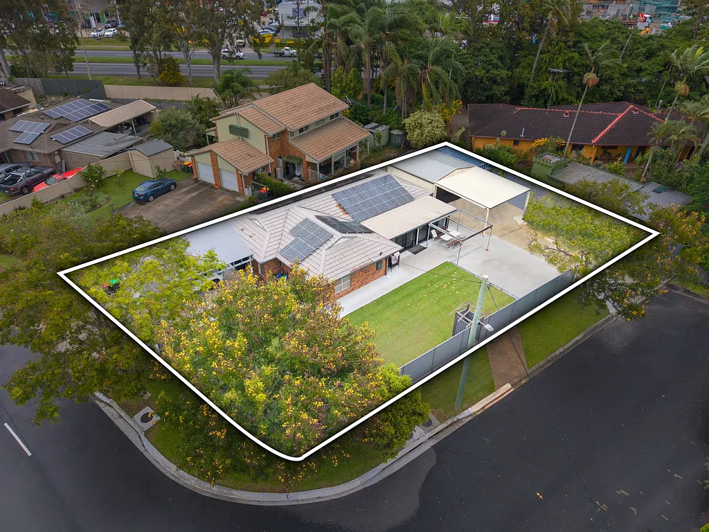 Deception Bay 4ਬੈੱਡਰੂਮ Spacious Family Living with Dual Driveways - Corner Block Perfection