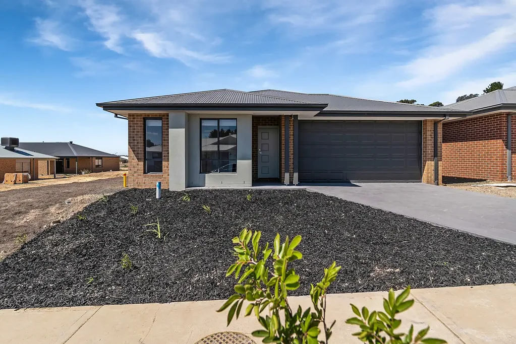 Broadford 4침실 Brand New | Turn-Key Living in Broadford’s Premier Estate — a newly completed, never-lived-in home
