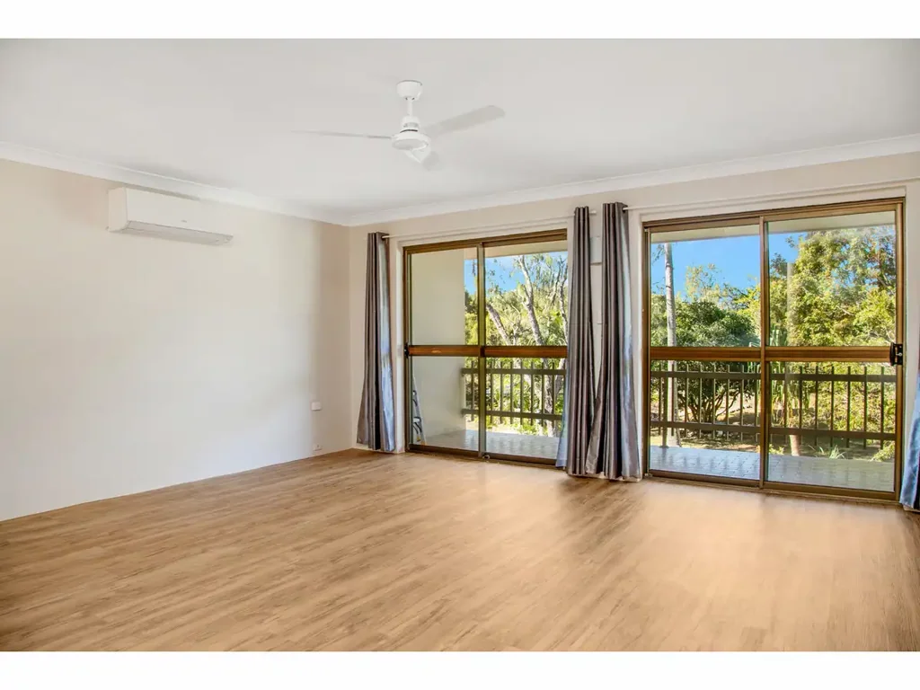 RENOVATED BEACHFRONT PAD...PRIVATE LOW MAINTENANCE LIVING AT IT'S BEST!