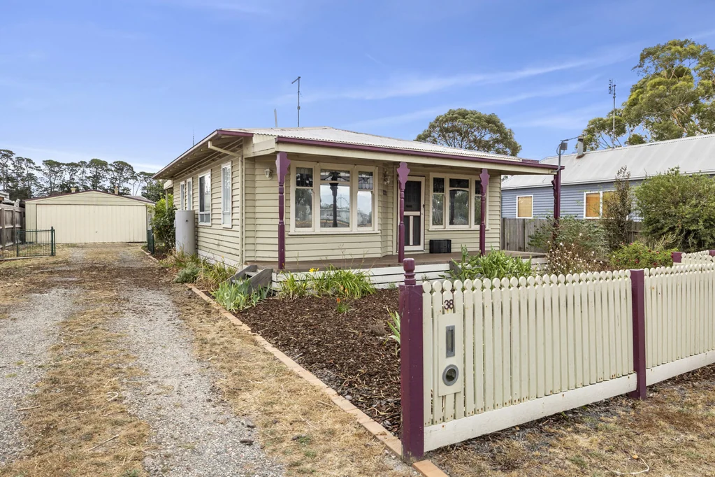 38 Armytage Street, Winchelsea, VIC 3241