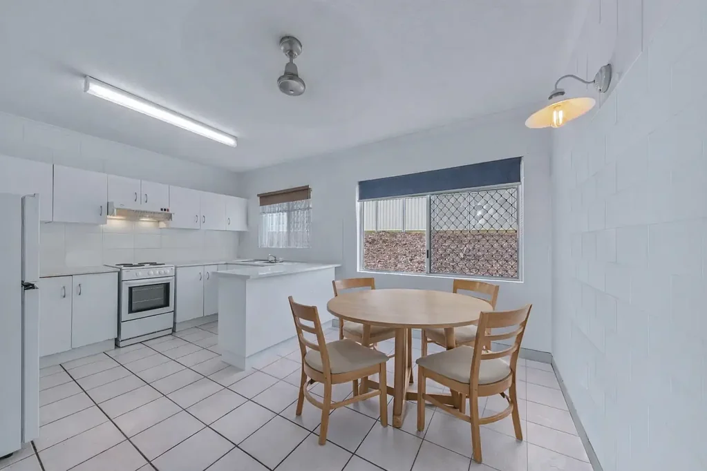 5/3 Eshelby Drive, Cannonvale, QLD 4802