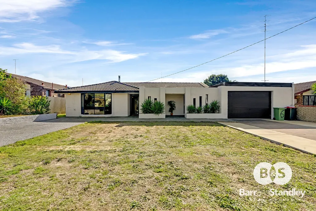 Carey Park 4 Bedroom Charming Home in a Quiet Cul-de-Sac Location
