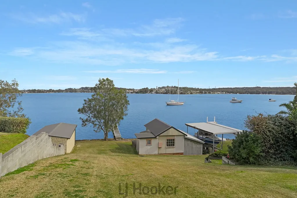 20 Sealand Road, Fishing Point, NSW 2283