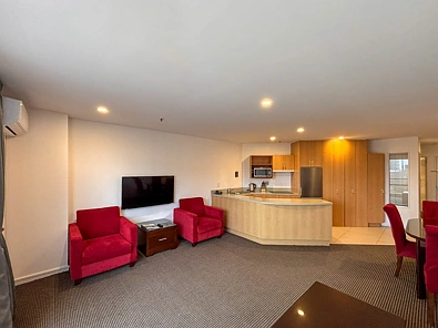 Stylish Central City Living!