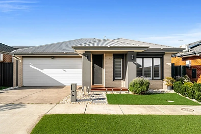 Clyde 3 Bedroom Comfort, Convenience and Lifestyle All in One.