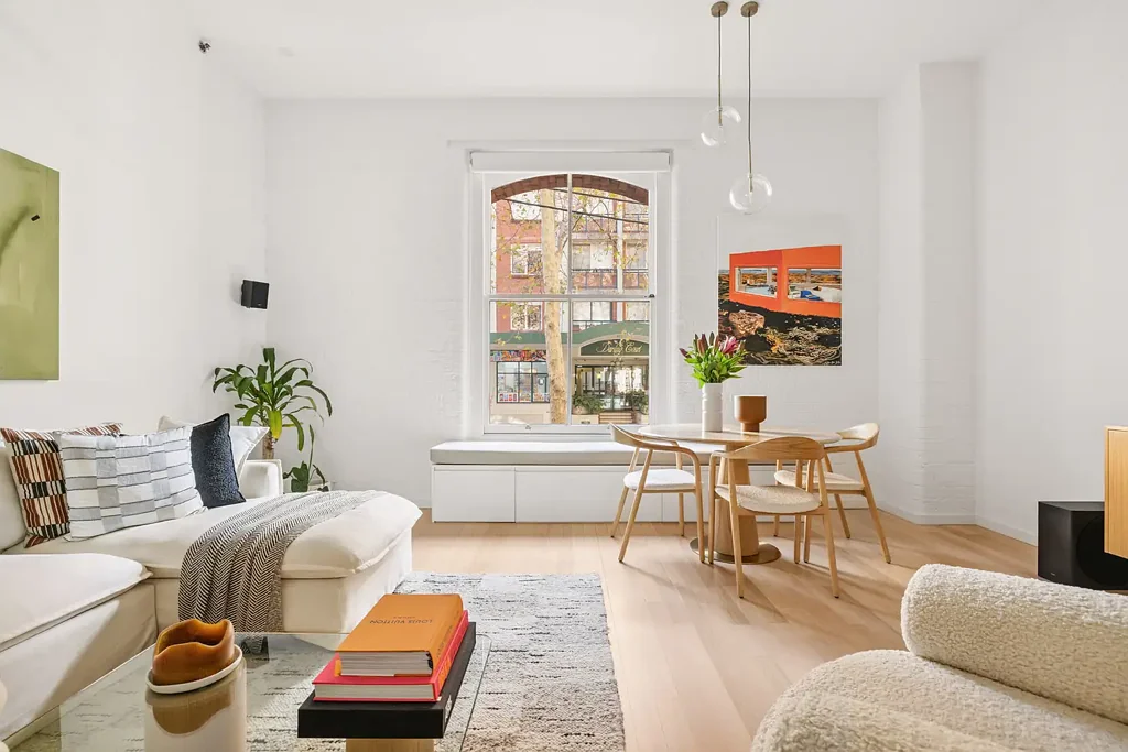 Pyrmont 1 Bedroom Warehouse + lifestyle in a city-fringe landmark