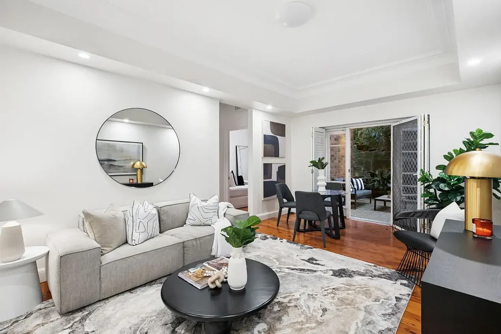 Bellevue Hill 2 Slaapkamer Character-Filled Ground Floor Apartment with Direct Garden Access