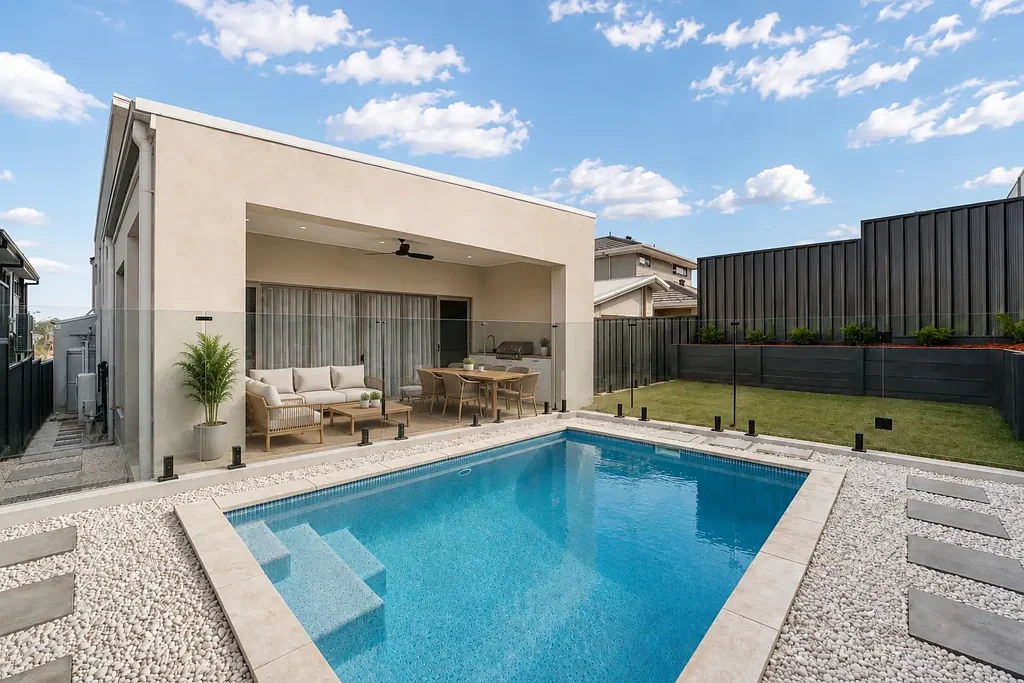 Box Hill 5房 Box Hill 黄金地段全新豪华家庭住宅，带泳池 Brand-New Luxury Family Home with a Pool in Prime Box Hill Location