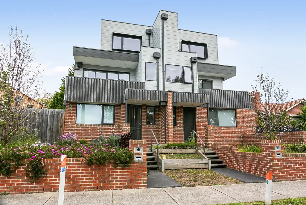 Reservoir 3Habitaciones Architect-Designed Town Residence with Style & Space