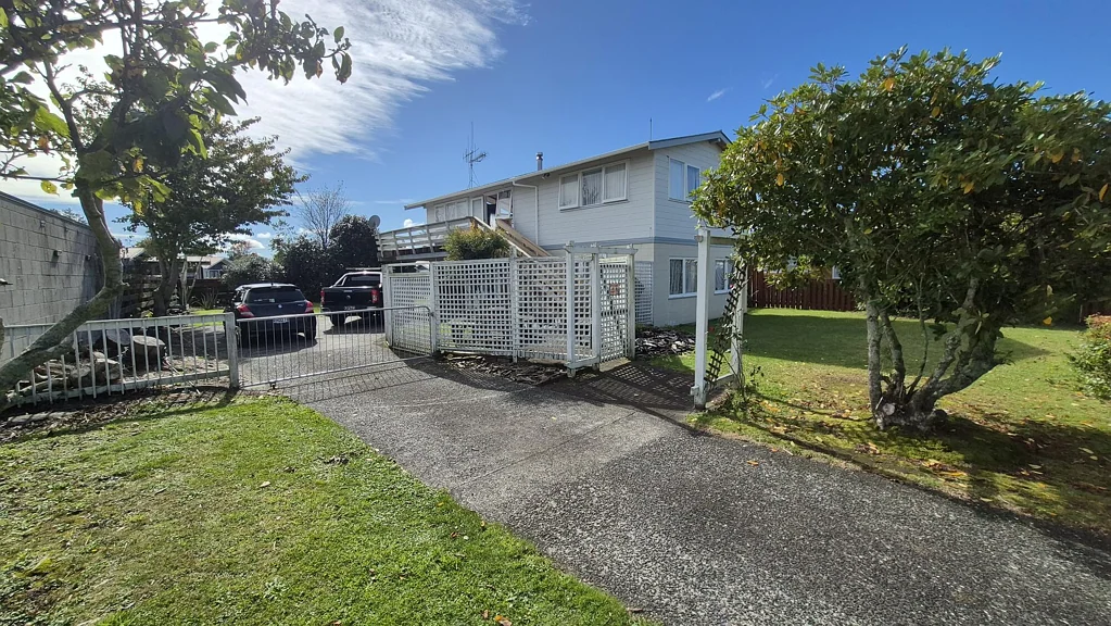 Tokoroa 5Kwarto Large Lockwood Living