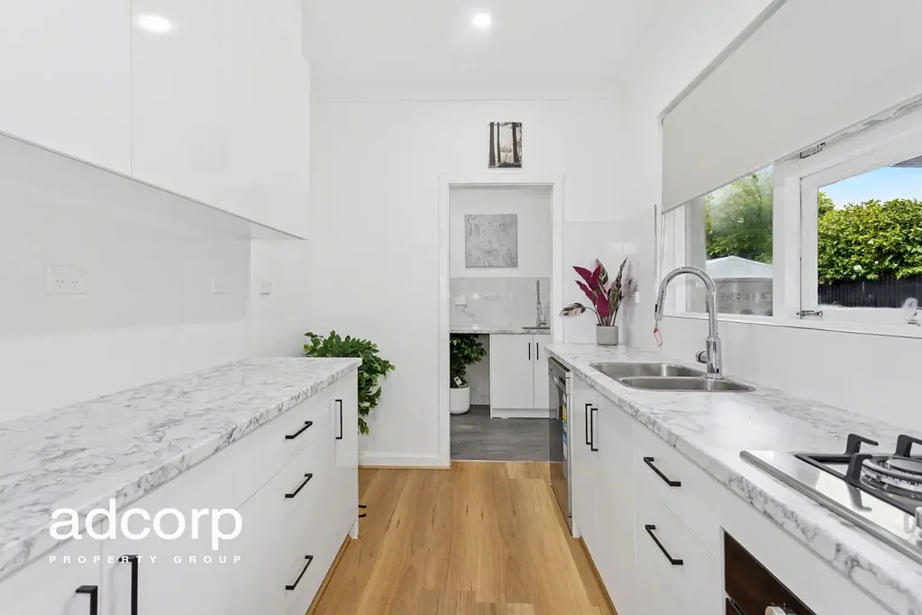 Torrensville 3 Bedroom UNDER CONTRACT FRANK WERNER 0412 913378