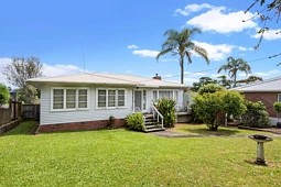 16 Abbotleigh Avenue, Te Atatu Peninsula