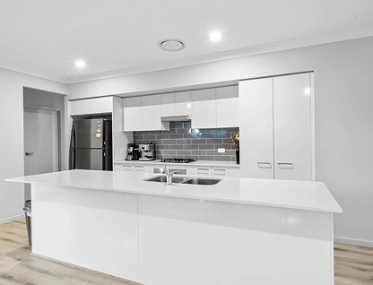18 Lachlan Valley Way, North Kellyville, Central Tablelands, 4房, 2浴, House