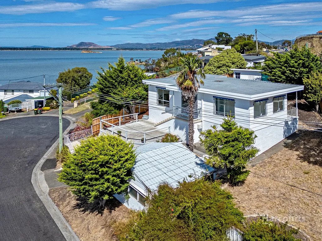 20 Geeves Crescent, Midway Point, TAS 7171