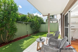 2/498 Blaxland Road, Denistone East