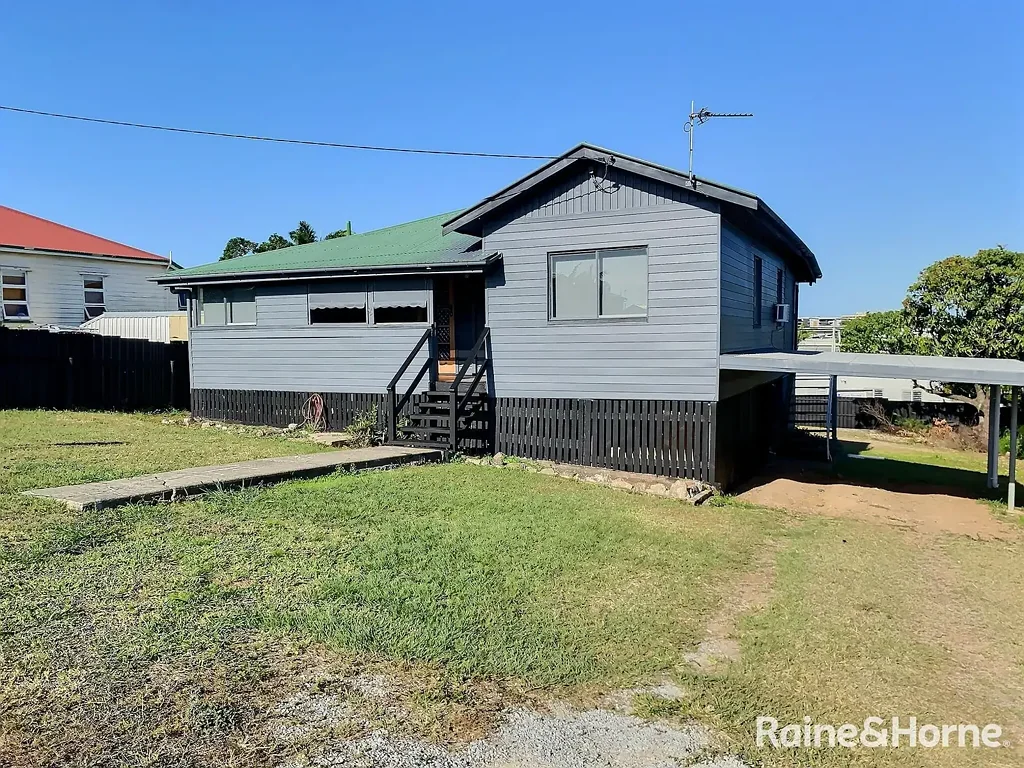 CHARMING RENOVATED COTTAGE IN CENTRAL LOCATION