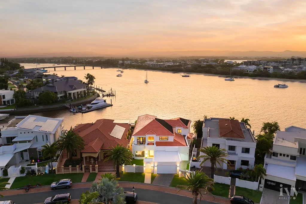 18 King James Court, Paradise Point, QLD 4216