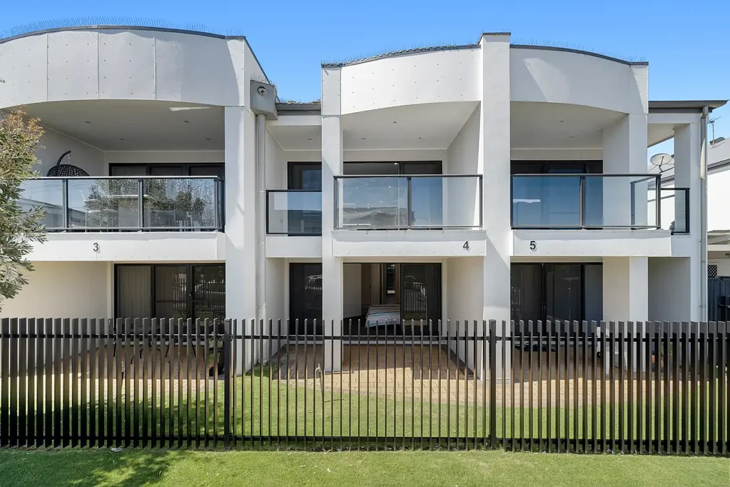 4/320-322 Esplanade, Moana, SA 5169