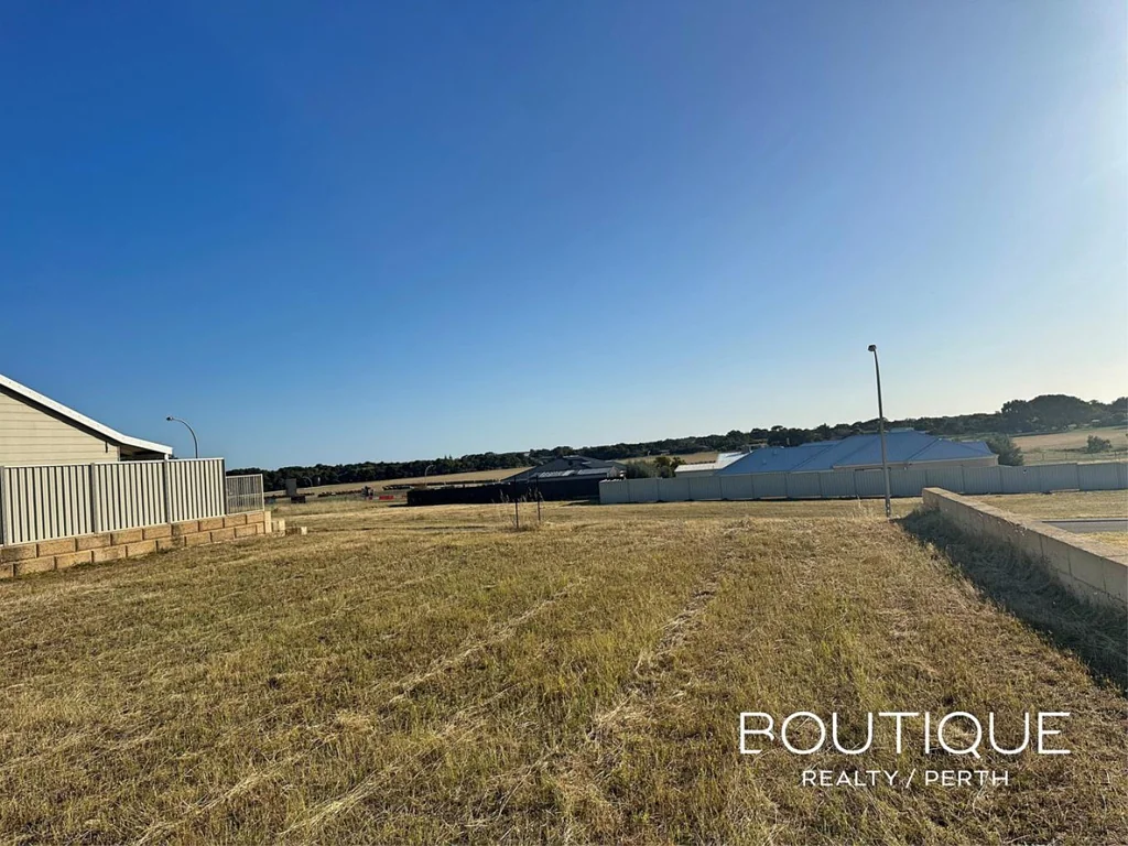 27 Premier Circle, Dongara, WA 6525