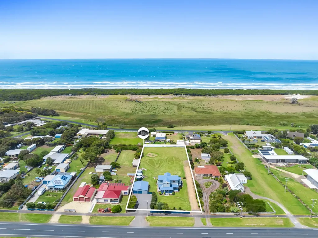 Narrawong 4कमरा Coastal Sanctuary with Ocean Views, Space & Endless Possibilities