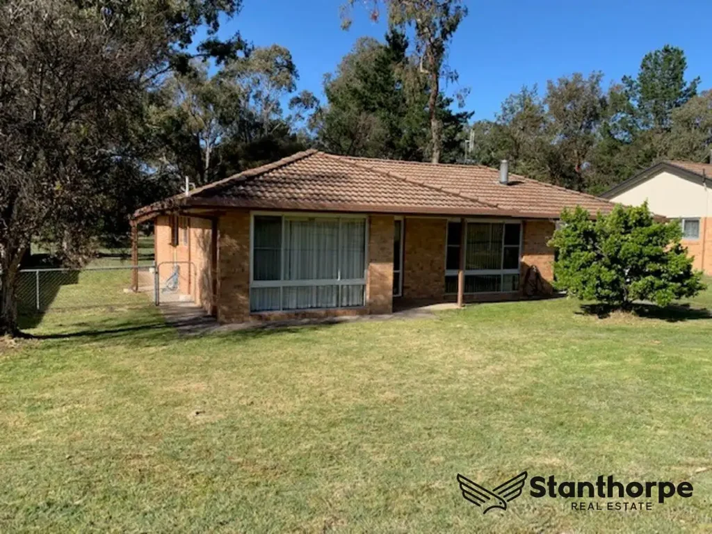 Cozy 3-Bedroom Home in Beautiful Wallangarra