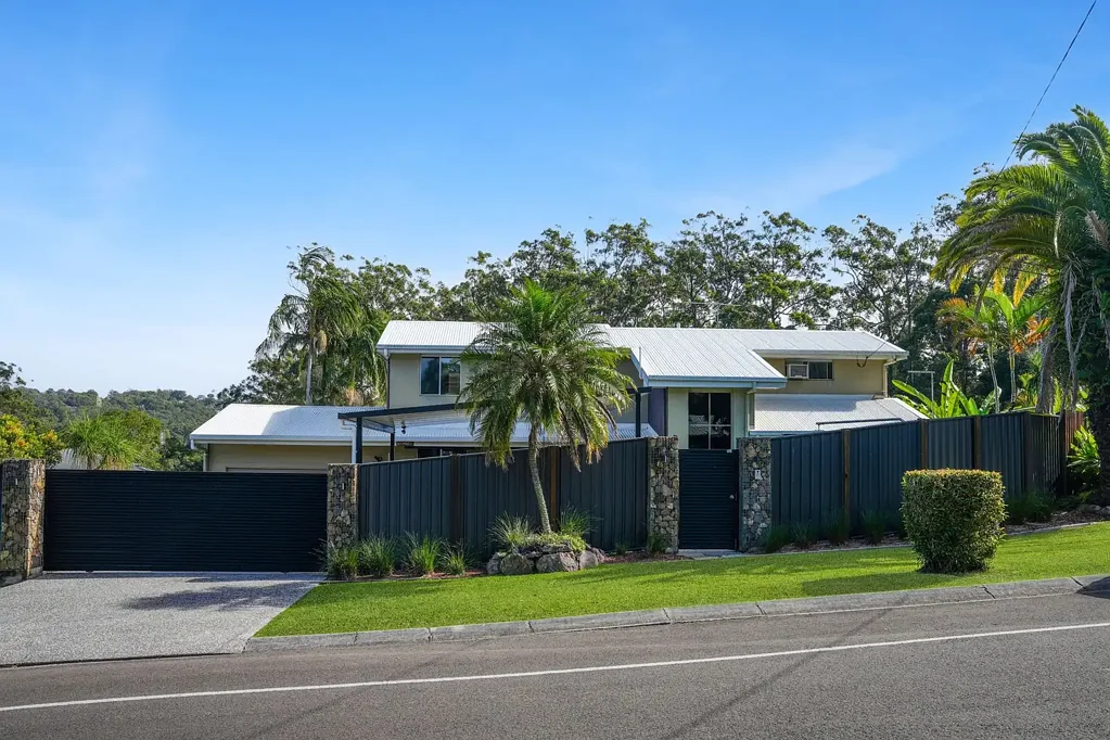 Buderim 4房  Spacious family home with dual living flexibility in the heart of Buderim
