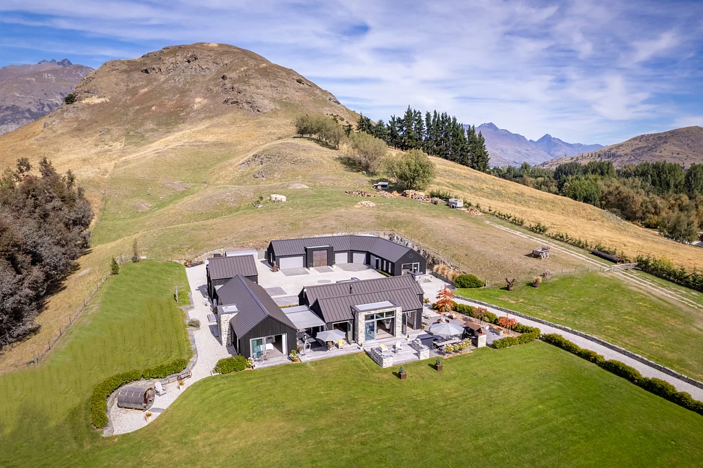 Dalefield/Wakatipu Basin 5房  Queenstown’s Best Address?